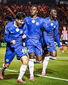 Pemain-Chelsea-termasuk-Tyrique-George-merayakan-gol-saat-laga-Carabao-Cup.jpg