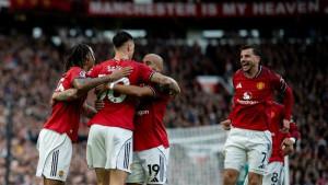 Pemain-Juventus-merayakan-gol-dalam-laga-Liga-Inggris-10-Oktober.jpg