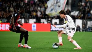 Pemain-Juventus-saling-berhadapan-dengan-AC-Milan-namun-skor-akhir-0-0.jpg
