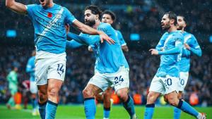 Pemain-Manchester-City-bergembira-merayakan-gol-dalam-laga-Liga-Inggris-12-November.jpg