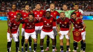 Pemain-Manchester-United-foto-bersama-jelang-laga-pramusim-2025.jpg