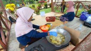 Pembuatan-keripik-pare-di-Tanahbumbu-Kalselss.jpg