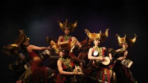Penampilan-tari-Surung-Lalan-oleh-Sanggar-Seni-Budaya-Wadian-Tambai-SSBWT1.jpg