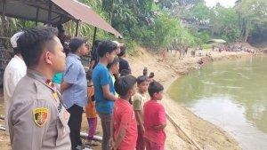 Pencarian-bocah-tenggelam-di-Sungai-balangan1.jpg