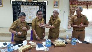 Penggunaan-Pin-ASN-Berakhlak-dan-Tagline-Bangga-Melayani-Bangsa-dalam-launching-C.jpg