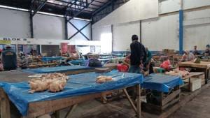 Penjualan-daging-ayam-di-Pasar-Agrobisnis-Barabai.jpg
