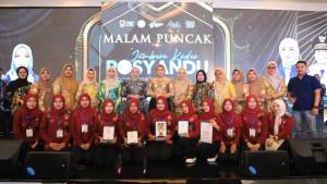 Penyerahan-penghargaan-berbagai-lomba-pada-malam-puncak-jambore-kader-posyandu.jpg