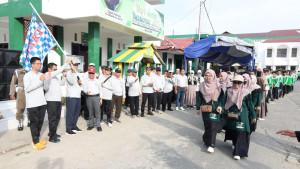 Peringatan-hari-santri-nasional-ke-10-dan-hari-lahir-diisi-dengan-jalan-santai.jpg