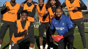 Permain-Chelsea-foto-bersama-jelang-melakukan-latihan-foto.jpg