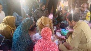 Petugas-dari-Dinas-Sosial-dan-PPA-di-rumah-saksi-penemuan-bayi-di-Belanti-atau-Binjai-Pirua.jpg