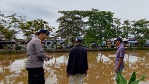 Pihak-Sat-Polairud-Polresta-Banjarmasin-saat-memberikan-imbauan1.jpg