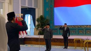 Presiden-Prabowo-Subianto-melantik-sejumlah-menteri-Reshuffle-kabinet.jpg