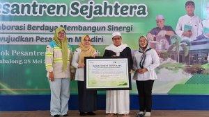 Program-Adaro-Pesantren-Sejahtera1.jpg