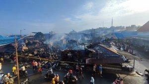 Puing-kebakaran-di-Blok-53-Pasar-Kemakmuran-Kotabaru.jpg
