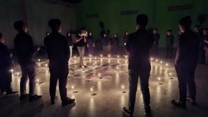 Puluhan-mahasiswa-dari-HSS-Tabalong-Tapin-menyalakan-lilin-di-aksi-September-Hitam.jpg