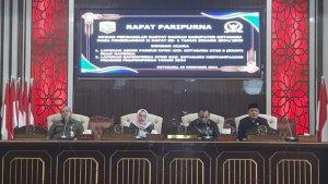 Rapat-Paripurna-DPRD-Kotabaru-dengan-agenda-penyampaian-laporan-akhir-enam-Raperda.jpg