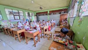 Realisasi-MBG-di-SDN-Rantau-Kiwa-2-Tapin.jpg