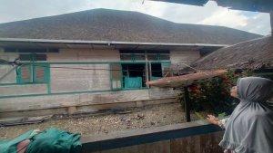 Rumah-Batu-di-Desa-Muara-Ninian-Kecamatan-Juai1.jpg