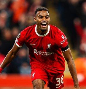 Ryan-Gravenberch-adalah-pemain-terbaik-di-lapangan-saat-Liverpool.jpg