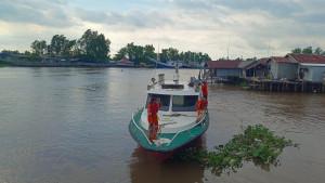 SAR-Basarnas-Banjarmasin-sedang-melakukan-pencarian-terhadap-korban-tenggelam.jpg