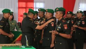 SERAH-TERIMA-Komandan-Korem-101Antasari-Brigjen-IlhaS.jpg