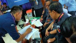 Salah-satu-anggota-PPK-di-HSS-dddd.jpg