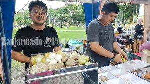 Salah-satu-jajanan-tradisional-yang-ditawarkan-wirausaha12.jpg