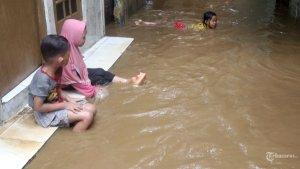 Sejumlah-lokasi-di-DKI-Jakarta-masih-terendam-Seperti-di-wilayah-Jatinegara-Jakarta-Timur.jpg