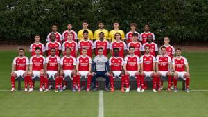 Skuad-Arsenal-komplit-foto-bersama-saat-Liga-Inggris-sudah-berjalan.jpg