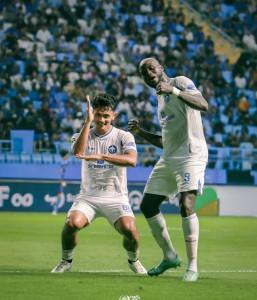 Striker-Persipal-Palu-cetak-gol-ke-gawang-Persiba.jpg