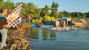 Suasana-Kejurnas-Triathlon-seri-3-sat-start-youth-putri.jpg