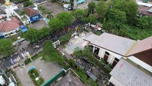 Suasana-demo-Kantor-DPRD-Kalsel-banjarmasin.jpg