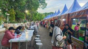 Suasana-di-Kampung-Kuliner-Jalan-A-Yani-A11.jpg