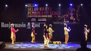TARIAN-Penampilan-tarian-dari-kelompok-seni-di-Balangan-D.jpg