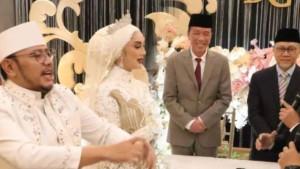 TEPUK-SAKINAH-Presiden-ke-7-Jokowi-tertawa-saa.jpg