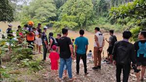 TIM-GABUNGAN-Tim-gabungan-ikut-turun-ke-Desa-Waling-K.jpg