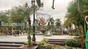 Taman-air-mancur-di-dekat-tempat-wisata-kuliner-Minggu-Raya-Banjarbaru-kalsel-Senin-19062023.jpg
