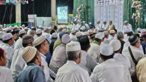 Tasyakkuran-puncak-Safari-Maulid-Nabi-Muhammad-SAW-di-Majelis-Taklim-Durratul-Anwar.jpg