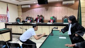 Terdakwa-Reza-Arpiansyah-Eks-Direktur-PT-Asabaru-Daya-Cipta-Lestari.jpg