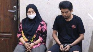 Tersangka-pasangan-suami-istri-penipuan-emas-di-Balikpapan-s.jpg