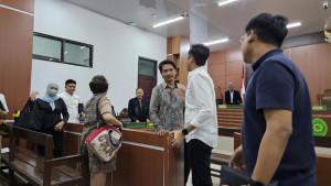 Tim-Kuasa-Hukum-Mantan-Sekda-Balangan-Sutikno-meninggalkan-kursi-persidangan.jpg