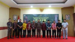 Tim-PAKEM-Kabupaten-Tabalong-berfoto-bersama-usai-gelaran-Rakor-PAKEM12.jpg