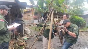 Tim-Pengawas-Kemetrologian-Disperindag-Kabupaten-Balangan-melakukan-pengecekan-timbangan.jpg