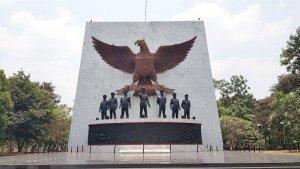 Tugu-Pahlawan-Revolusi-korban-G30SPKI.jpg