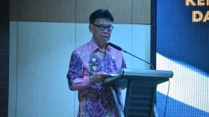 Wakil-Bupati-HSS-Suriani-mewakili-Bupati-Syafrudin-Noor-membuka-kegiatan.jpg