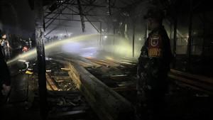 Warga-Alalak-Tengah-Rt-02-dikejutkan-dengan-kobaran-api-pada-salah-satu-bangun-pabrik-kayu.jpg