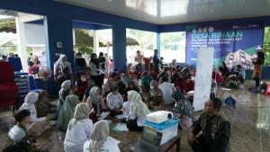 Warga-Desa-Panggungbaru-antusias-memanfaatkan-beragam-layanan.jpg