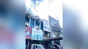 Warung-Kue-Al-Rumi-Cake-Utama-di-Jalan-A-Yani-Km335-Kota-Banjarbaru-Kalimantan-Selatan.jpg