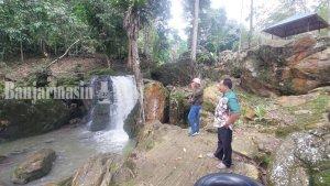 Wisata-Kalsel-Air-Terjun-Riam-Mambanin-di-Desa-Marindi-Tabalong-Minggu-26032023.jpg