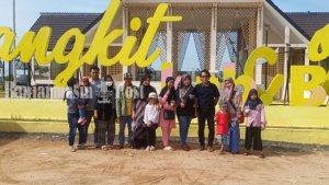 Wisata-Kalsel-Pengunjung-Jejangkit-Eco-Park-Desa-Jejangkit-Muara-Batola-Minggu-112023.jpg